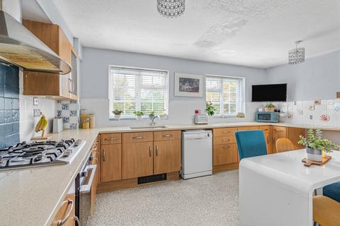 undefined, Plover Close, Staines-upon-Thames, TW18