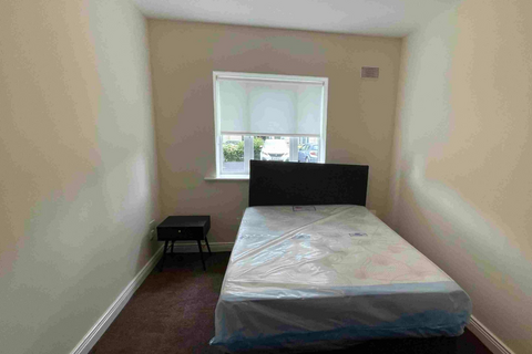 undefined, Nutfield Gardens, Northolt UB5