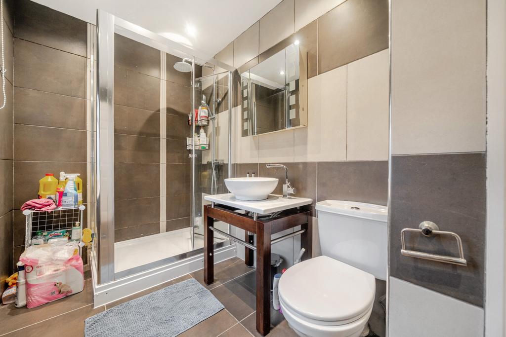 1386803 12 693179...