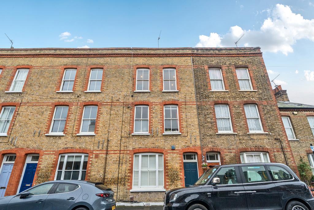 1386803 15 693179...