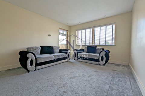 undefined, Bell Road, Hounslow, TW3