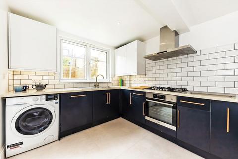 4 bedroom terraced house for sale, Dalyell Road, London SW9