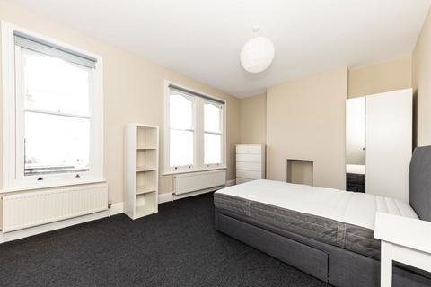 4 bedroom terraced house for sale, Dalyell Road, London SW9