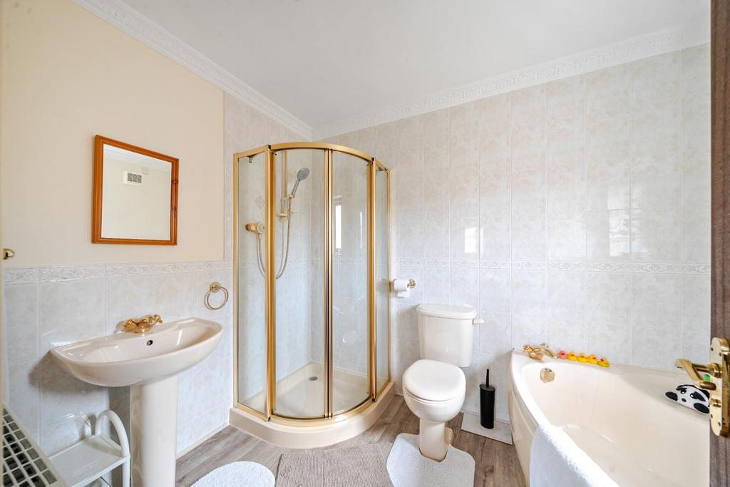 Principle ensuite.jpg
