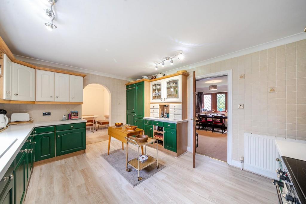 Kitchen 1.jpg