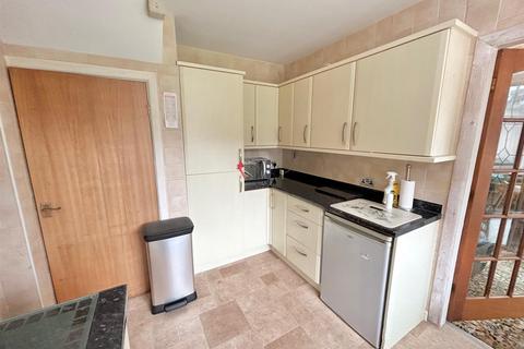 undefined, Greendale Crescent, Leigh