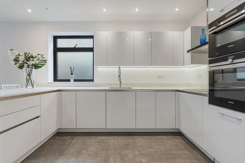 undefined, Finchley Road, Golders Green, NW11