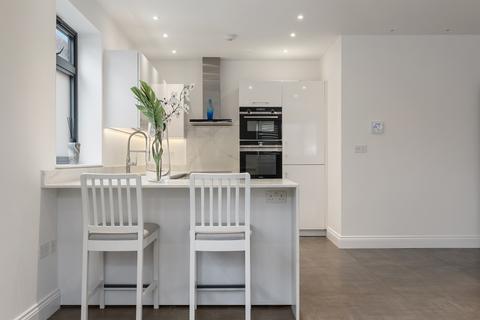 undefined, Finchley Road, Golders Green, NW11