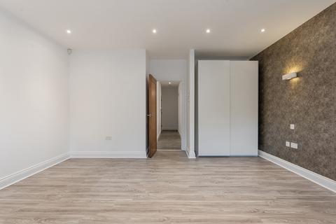 undefined, Finchley Road, Golders Green, NW11