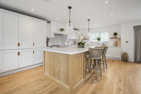4 bedroom detached house for sale, Woodmans Close, Tring, HP23