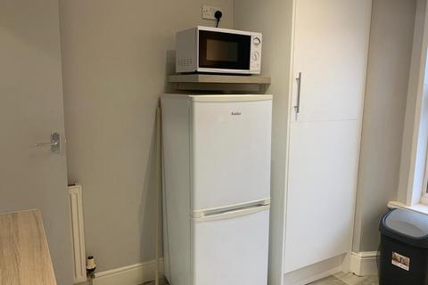 1 bedroom apartment to rent, 36 Houndiscombe Road, Flat 4