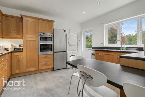 undefined, Edison Avenue, Hornchurch