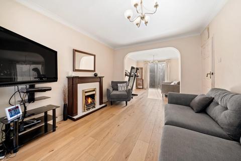 4 bedroom semi-detached house for sale, Langley Crescent, Hayes, UB3