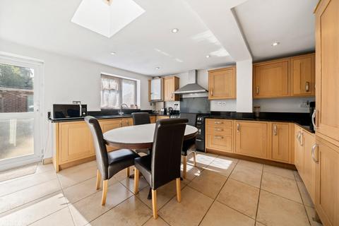 4 bedroom semi-detached house for sale, Langley Crescent, Hayes, UB3