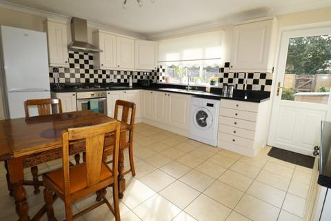 2 bedroom end of terrace house for sale, Gilbert Mead, Hayling Island