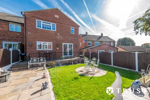 3 bedroom semi-detached house for sale, Carr Street, Birstall, WF17