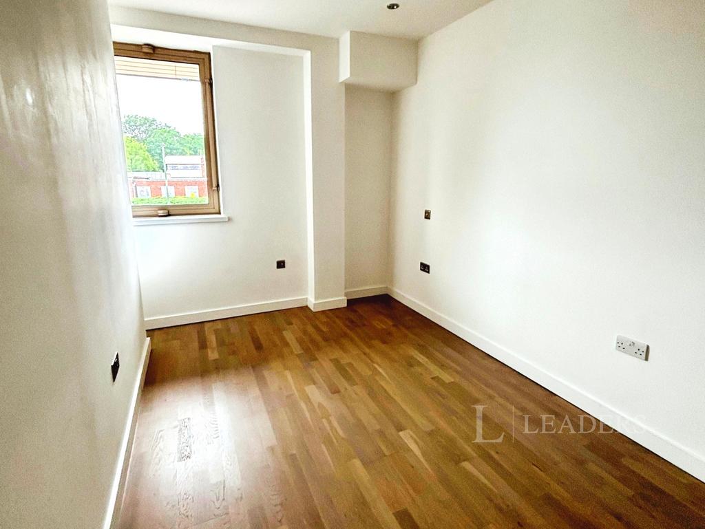 32 CCbedroom