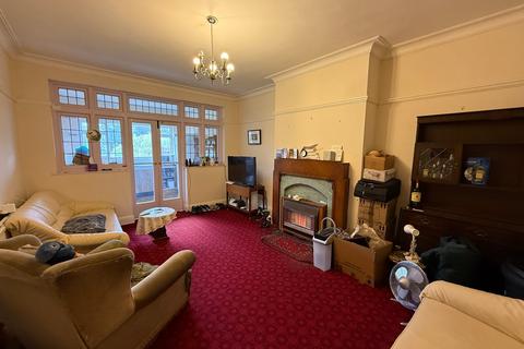 4 bedroom semi-detached house for sale, Trevelyan Crescent, Harrow, HA3