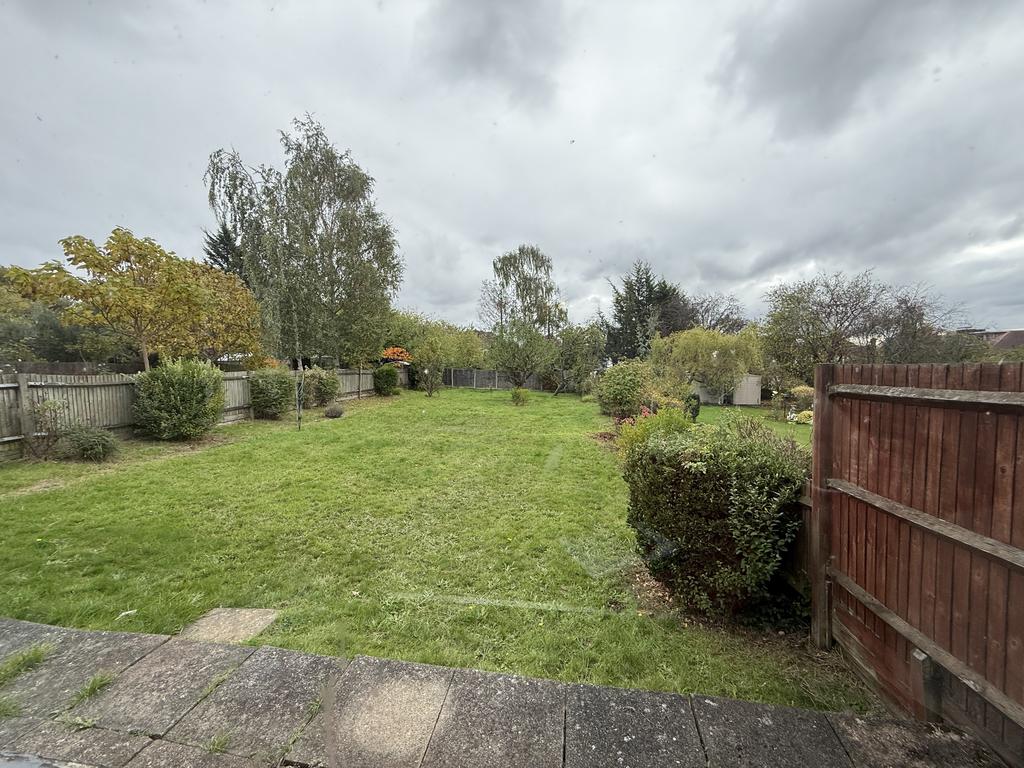 Large Rear Garden