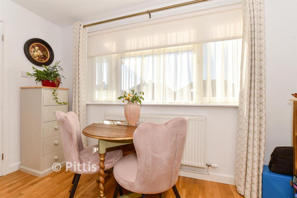 Lounge/ Dining Room