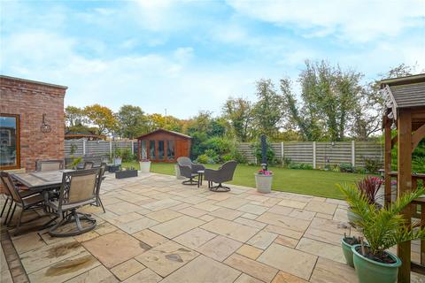 5 bedroom detached house for sale, Morthen View, Wickersley, Rotherham, South Yorkshire, S66