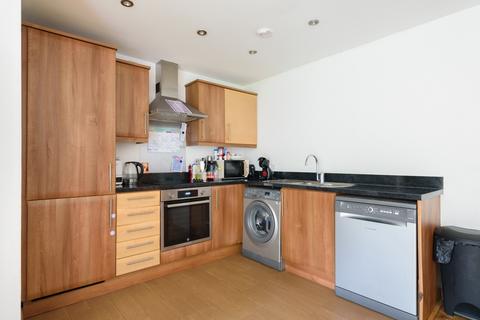 2 bedroom apartment for sale, Waters Edge, Canterbury
