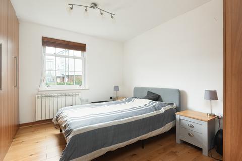 2 bedroom apartment for sale, Waters Edge, Canterbury