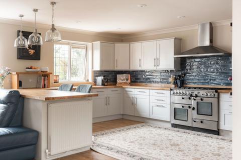 6 bedroom detached house for sale, Cobbetts Ride, Tring, Hertfordshire HP23