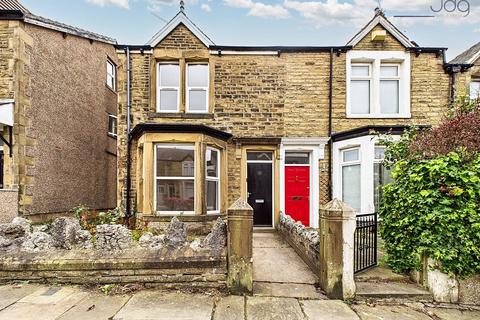 Coulston Road, Lancaster | A move-in ready three-bedroom with garage and fresh new look.