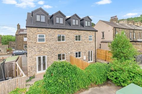 3 bedroom semi-detached house to rent, Sun Street, Eastburn BD20