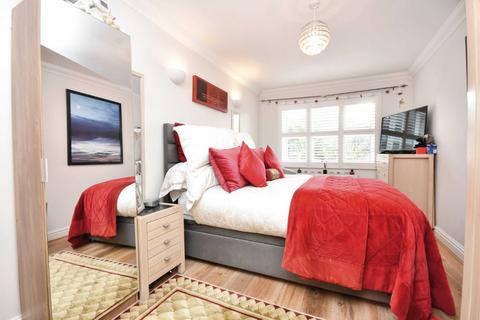 2 bedroom flat for sale, Kingsgate Avenue, Broadstairs