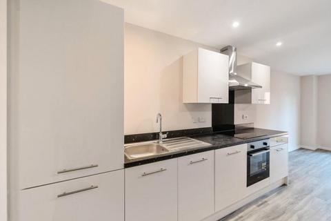 2 bedroom apartment to rent, Belltower House, Manchester M15