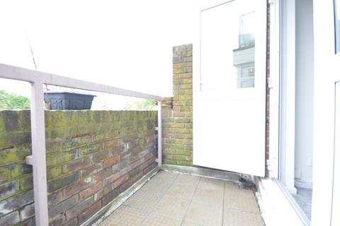 Flat 13, Billing House Bower Street, London, E1 0LD