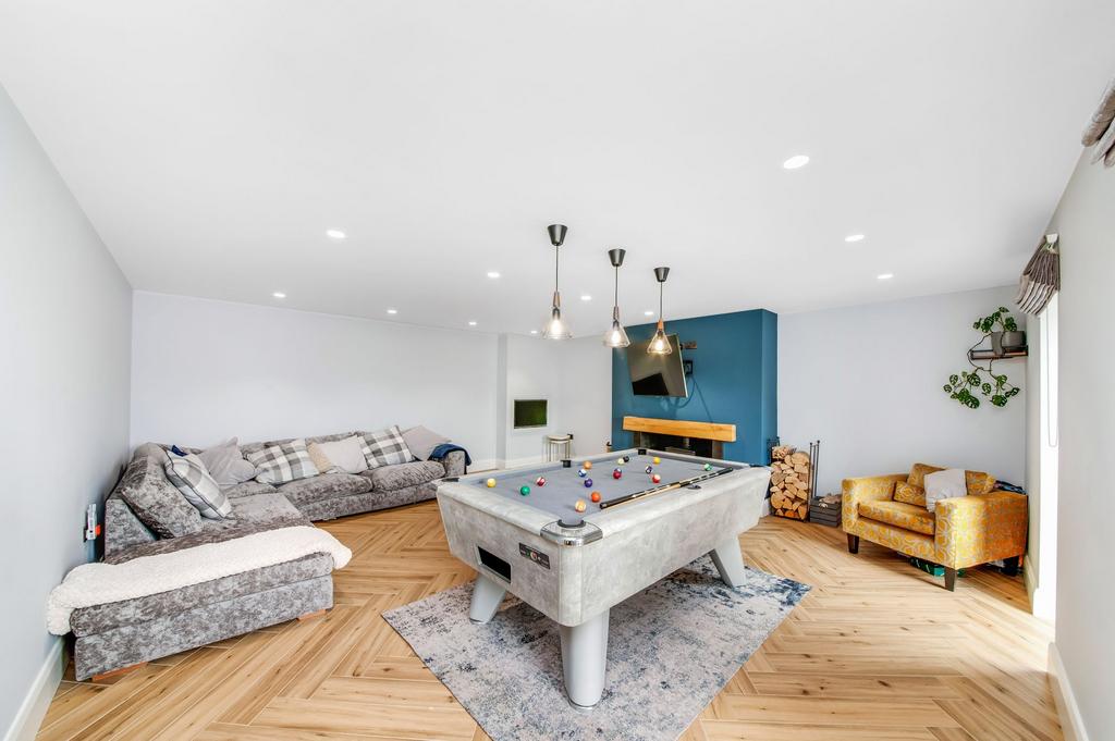 Second sitting room/family room