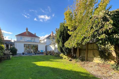 4 bedroom detached house for sale, Barton Lane, Barton On Sea, New Milton, Hampshire. BH25 7PW
