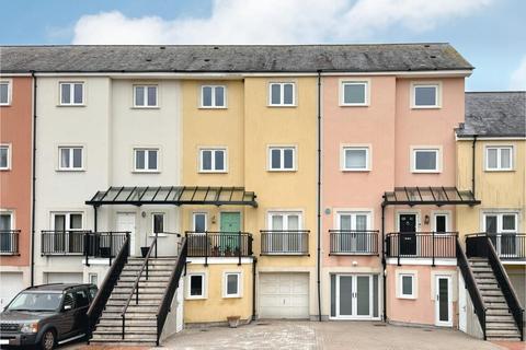 3 bedroom townhouse to rent, Penarth Portway, Penarth Marina