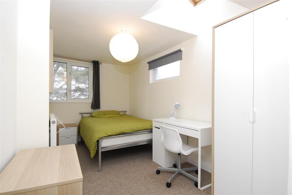 16 Clifton Place003.JPG