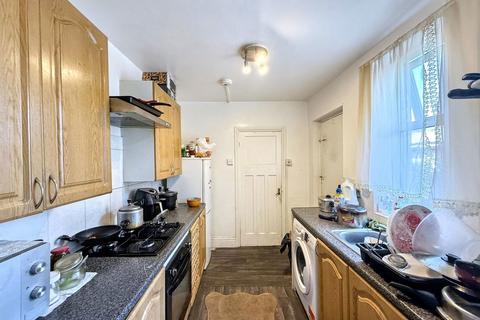 3 bedroom ground floor flat for sale, Greywood Avenue, Fenham, Newcastle upon Tyne, Tyne and Wear, NE4 9PA