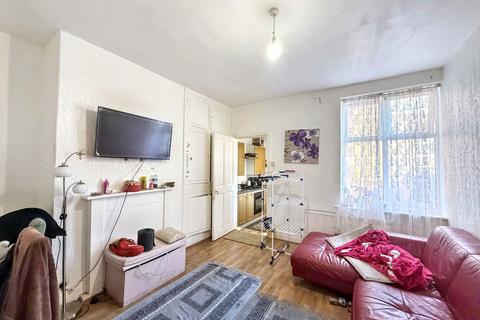 3 bedroom ground floor flat for sale, Greywood Avenue, Fenham, Newcastle upon Tyne, Tyne and Wear, NE4 9PA