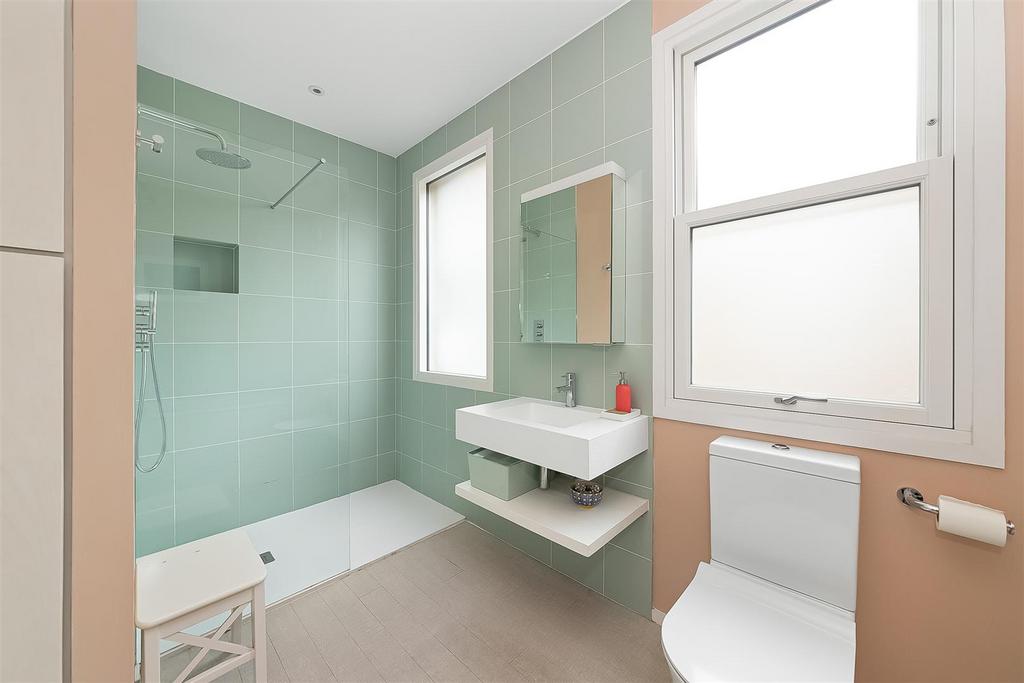 Family Bathroom a
