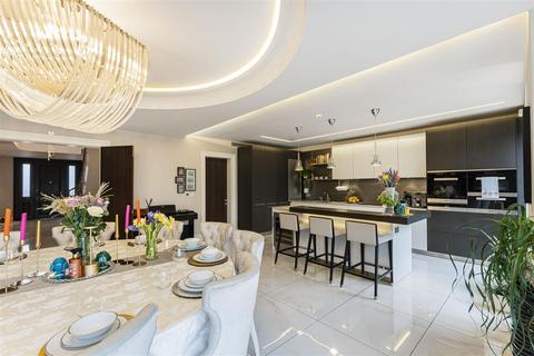 6 bedroom detached house to rent, Oakleigh Avenue, Whetstone