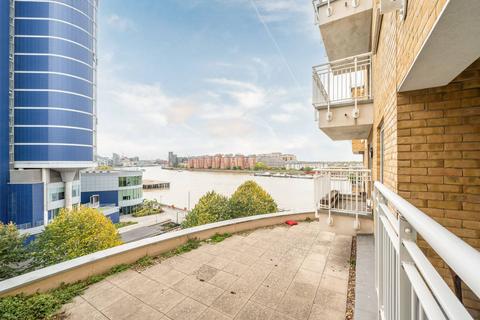 2 bedroom flat to rent, Lombard Road, Battersea, London, SW11