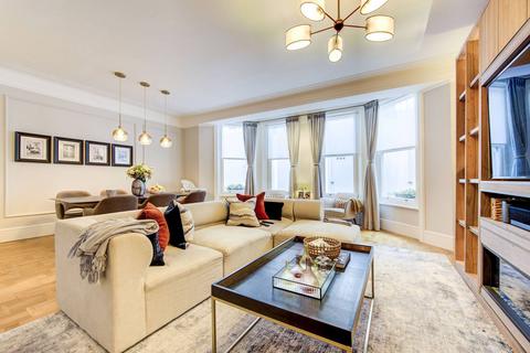 3 bedroom flat to rent, Barkston Gardens, Earls Court, London, SW5