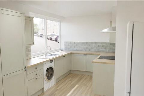 2 bedroom flat to rent, Beverley Terrace, Cullercoats