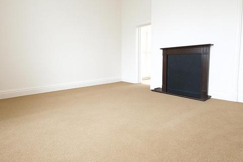 2 bedroom flat to rent, Beverley Terrace, Cullercoats