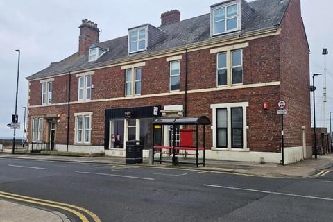 2 bedroom flat to rent, Beverley Terrace, Cullercoats