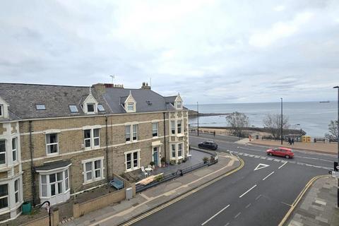 2 bedroom flat to rent, Beverley Terrace, Cullercoats
