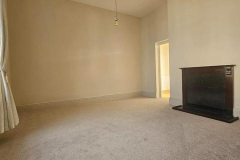2 bedroom flat to rent, Beverley Terrace, Cullercoats