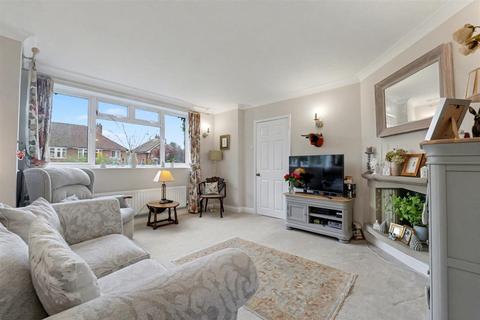 3 bedroom detached house for sale, Langdale Avenue, Loughborough LE11