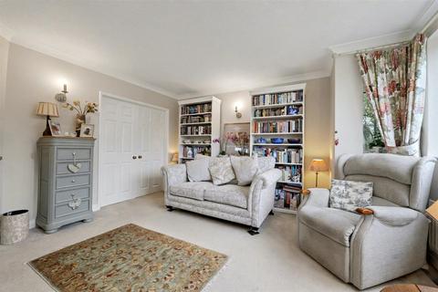 3 bedroom detached house for sale, Langdale Avenue, Loughborough LE11
